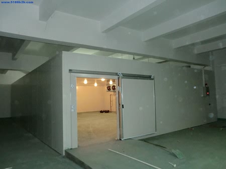 地下室防水喷涂聚脲施工案例